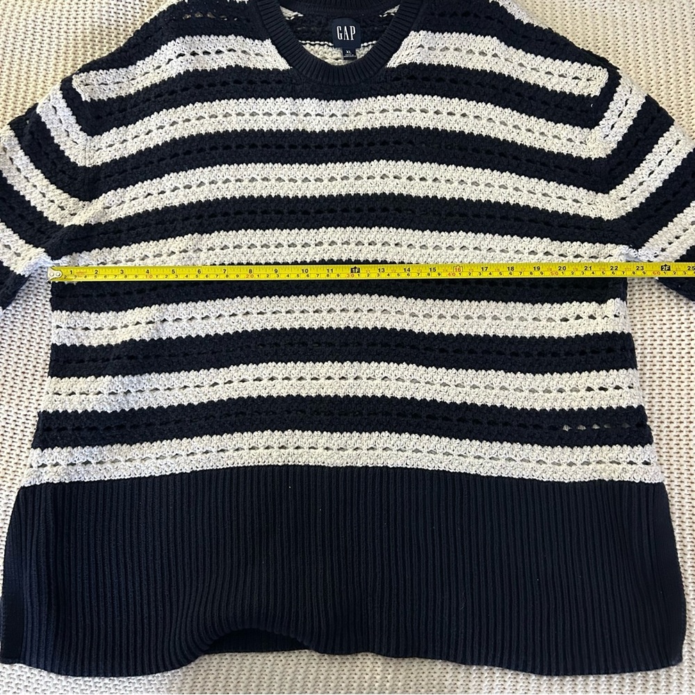 Gap Sweater - Picture 6 of 7